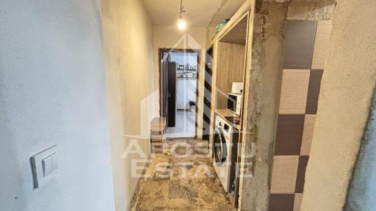 Apartament cu 3 camere, etaj intermedier, Zona Spitalul Judetean