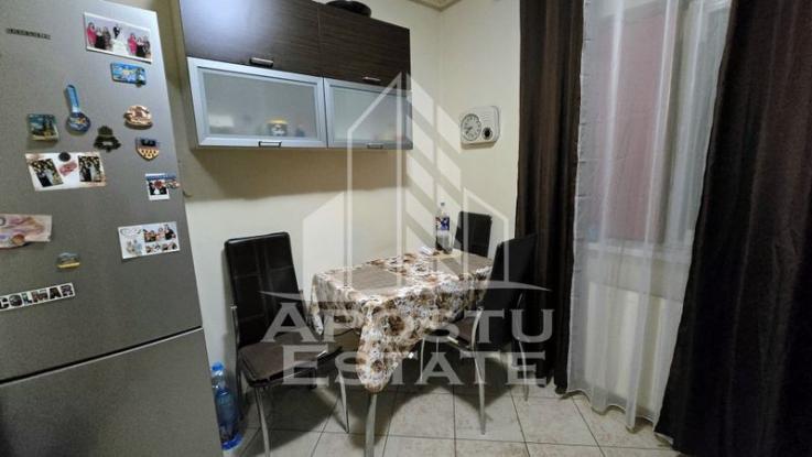 Apartamentul cu 2 camere, centrala proprie, bloc nou, zona Aradului