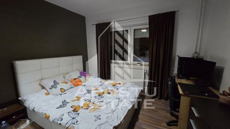 Apartament 3 camere, etaj intermediar, bloc cu lift, zona Iulius Mall