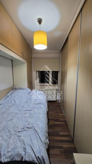 Apartament 3 camere, etaj intermediar, bloc cu lift, zona Iulius Mall