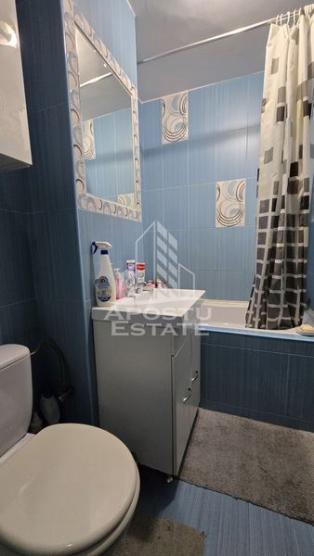 Apartament 3 camere, etaj intermediar, bloc cu lift, zona Iulius Mall