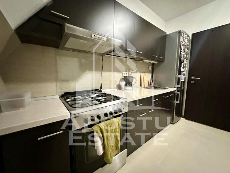 Apartament cu 3 camere, complet mobilat si utilat, zona Dambovita