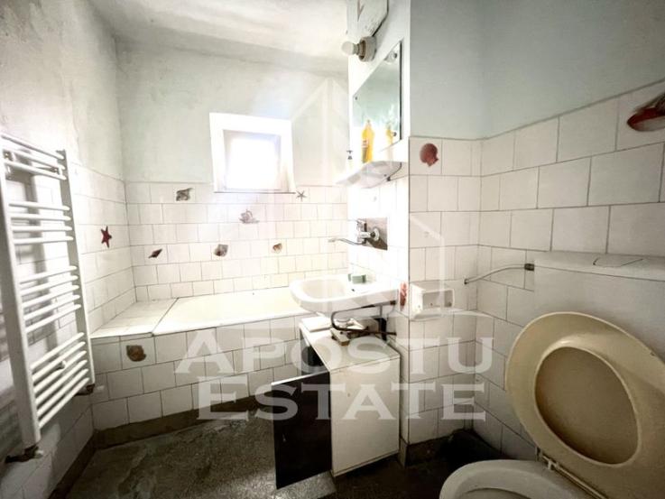 Apartament cu 3 camere, centrala proprie, zona Freidorf