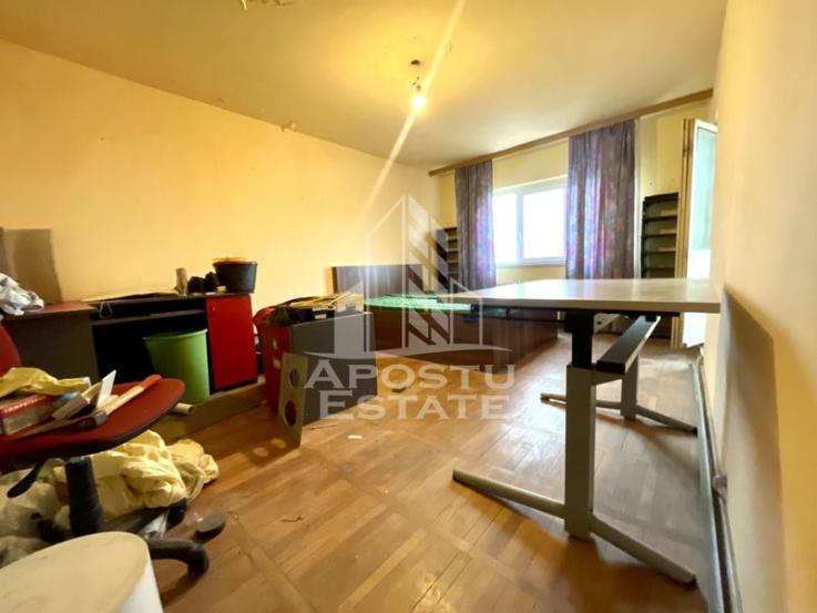 Apartament cu 3 camere, centrala proprie, zona Freidorf