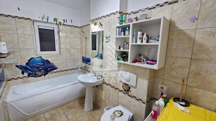 Apartament 2 camere decomandat , centrala  , in zona Aradului