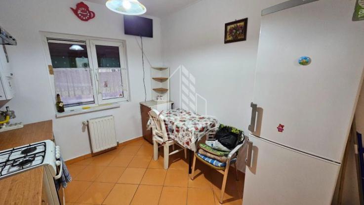 Apartament 2 camere decomandat , centrala  , in zona Aradului