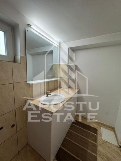 Se inchriaza apartament (penthouse), intr-o casa, zona C. Studentesc