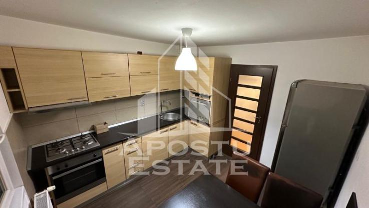 Apartament cu 2 camere, semidecomandat, mobilat si utilat