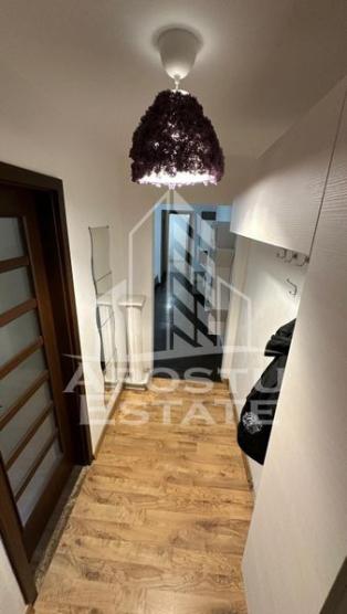 Apartament cu 2 camere, semidecomandat, mobilat si utilat