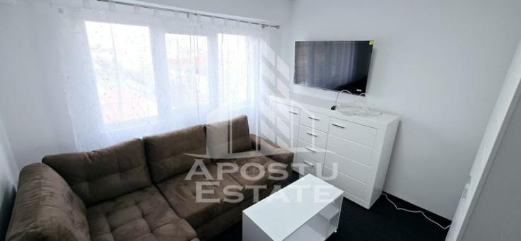 Apartament cu 4 garsoniere, centrala proprie, zona Dacia