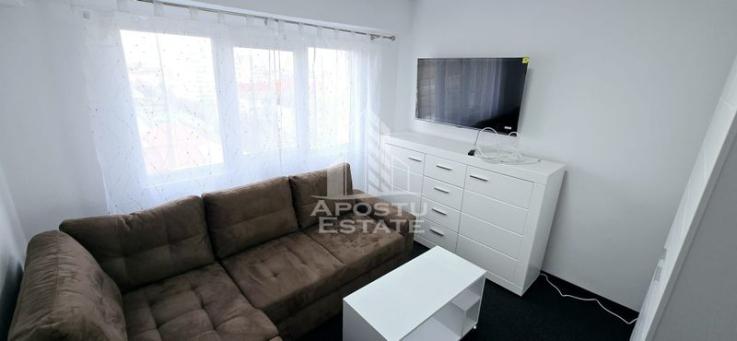 Apartament cu 4 garsoniere, centrala proprie, zona Dacia