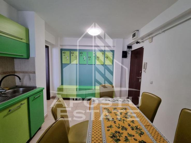 Apartament 2 camere, ultracentral, clima si centrala proprie