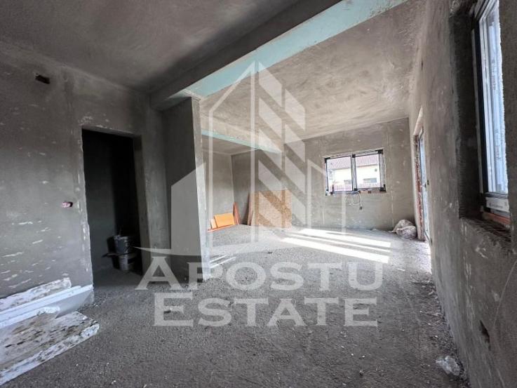 Duplex modern de vanzare, cu 5 camere, la asfalt in Mosnita Noua