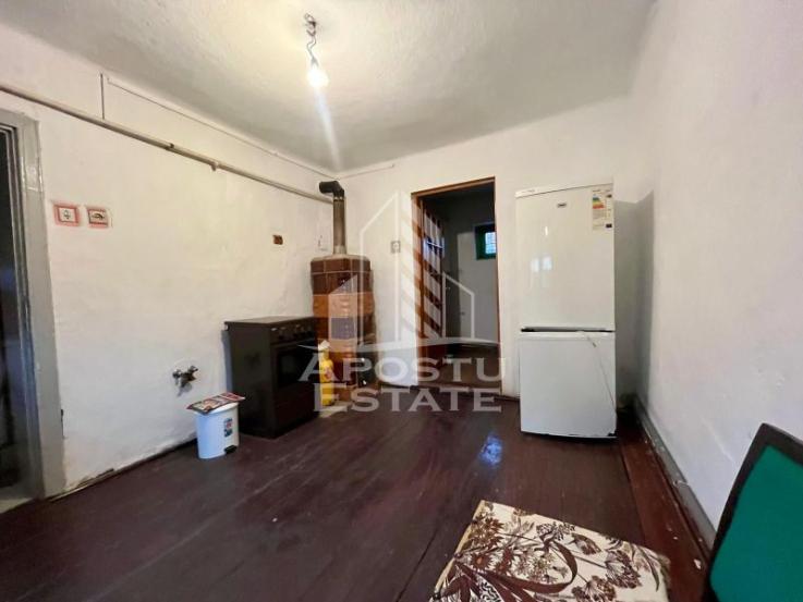 Casa individuala cu 3 camere si teren 360 mp, Ghiroda