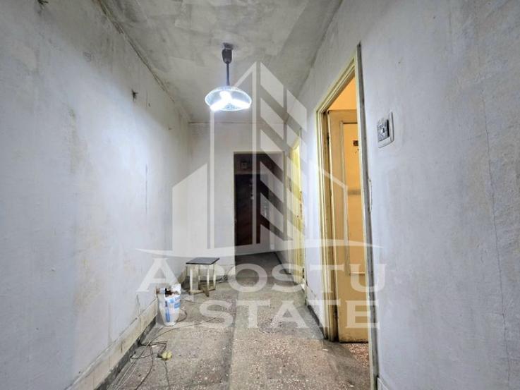 Apartament cu 4 camere, etaj intermediar,  Circumvalatiunii - Gh Lazar