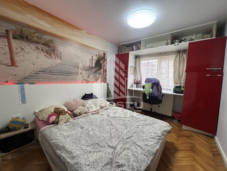 Apartament cu 3 camere in zona Soarelui, decomandat, cemtrala termica