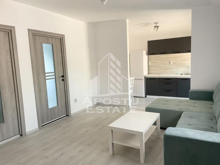 Apartament 2 camere, curte comuna, loc de parcare, zona Buziasului