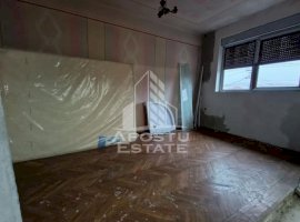 Casa P+1, toate utilitatile, garaj, necesita renovare, Girocului