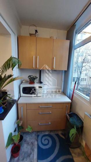 Apartament 2 camere decomandat et 1 , Zona Soarelui