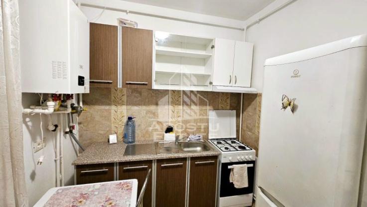 apartament 2 camere , Zona Steaua, centrala proprie si clima