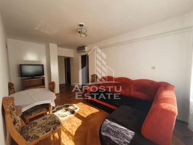 Apartament cu 4 camere 2 bai si 2 balcoane, Aradului