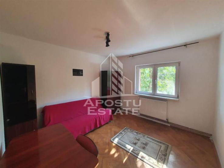 Apartament cu 4 camere 2 bai si 2 balcoane, Aradului