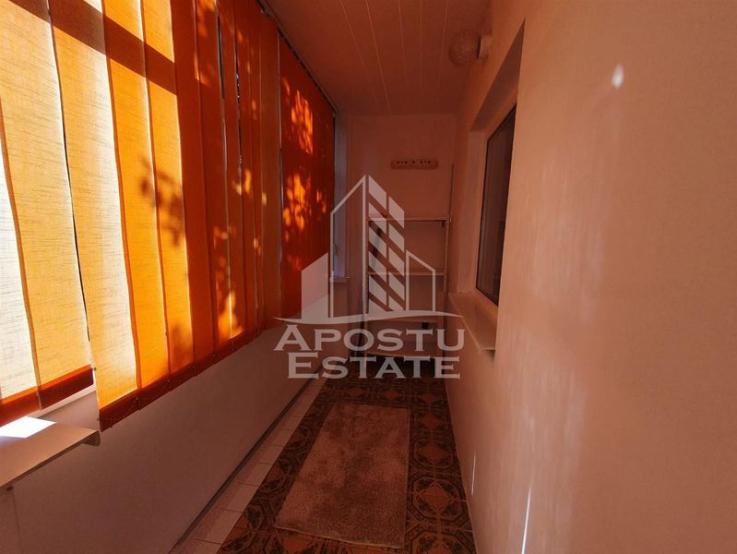 Apartament cu 4 camere 2 bai si 2 balcoane, Aradului