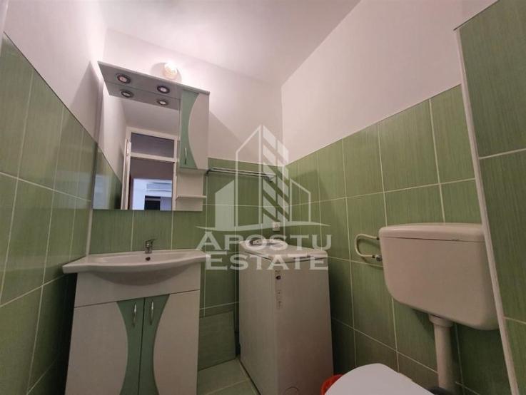 Apartament cu 4 camere 2 bai si 2 balcoane, Aradului