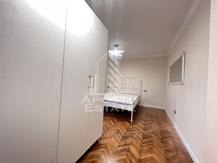 Apartament cu 1 camera, centrala proprie, in Piata 700