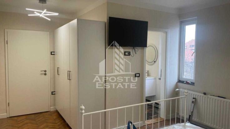 Apartament cu 1 camera, centrala proprie, in Piata 700