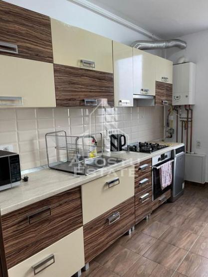 Apartament cu 3 camere, priveliste superba, in Complexul Studentesc