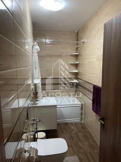 Apartament cu 3 camere, priveliste superba, in Complexul Studentesc