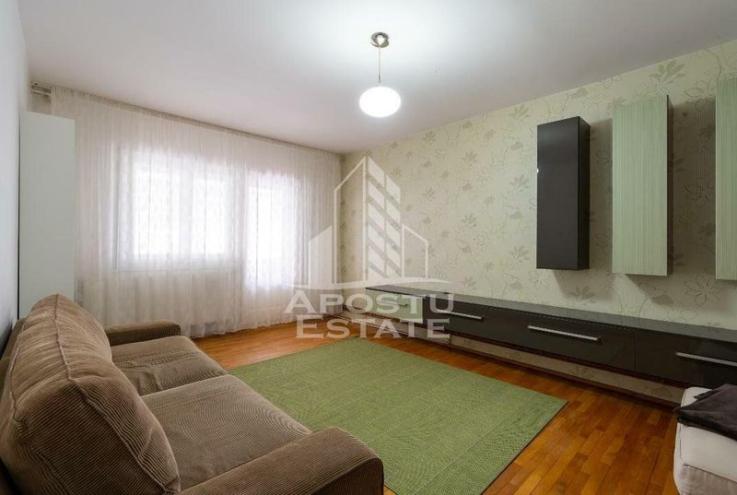 Apartament cu 3 camere, decomandat, 2 bai si 2 balcoane, Girocului