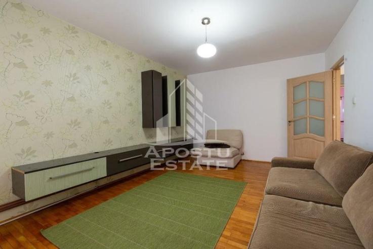 Apartament cu 3 camere, decomandat, 2 bai si 2 balcoane, Girocului