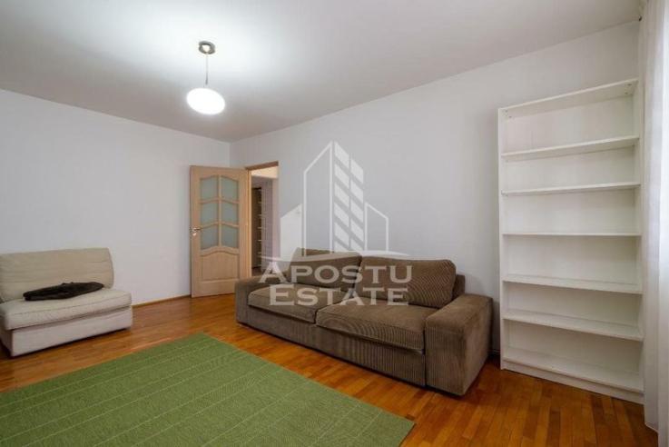 Apartament cu 3 camere, decomandat, 2 bai si 2 balcoane, Girocului