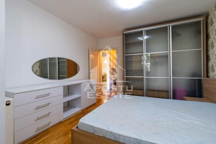 Apartament cu 3 camere, decomandat, 2 bai si 2 balcoane, Girocului