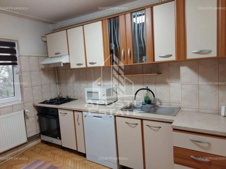 Apartament cu 3 camere, 2 bai, Centrala Proprie, Compelex Studentesc