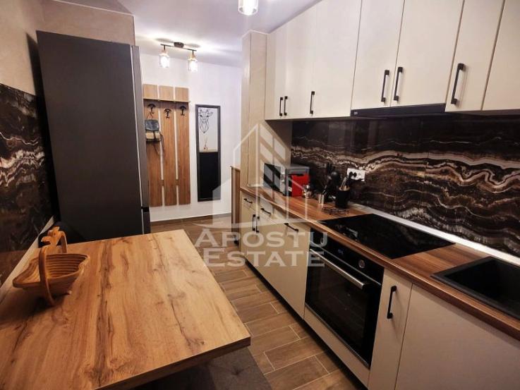 Proprietar , inchiriez apartament cu 2 camere , cu centrala proprie !