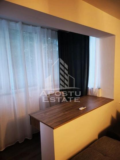 Proprietar , inchiriez apartament cu 2 camere , cu centrala proprie !