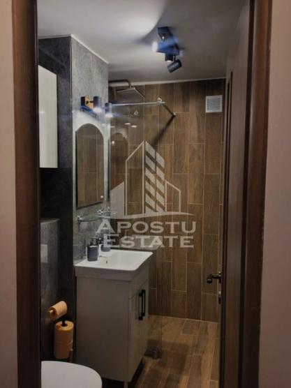 Proprietar , inchiriez apartament cu 2 camere , cu centrala proprie !