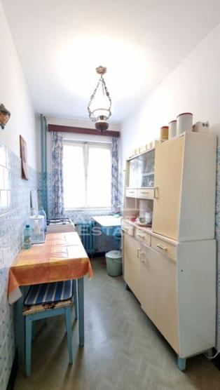 Apartament cu 3 camere, etaj intermediar, zona Dacia