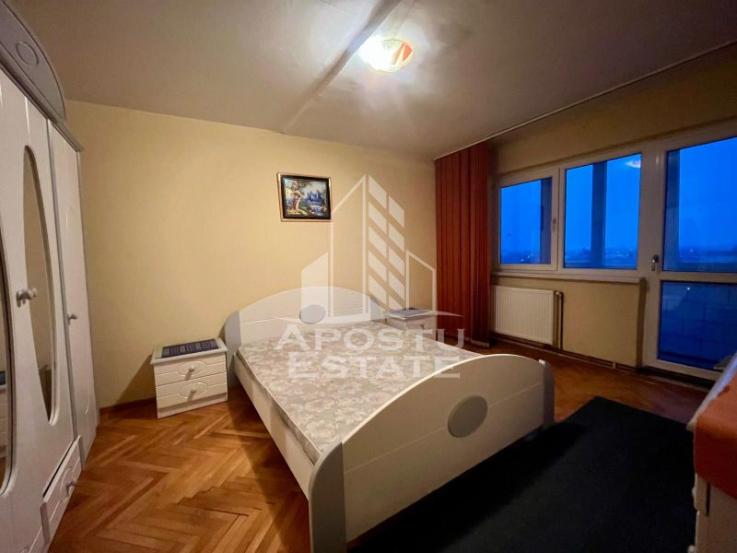 Apartament 3 camere,centrala proprie,lift,zona Saguui