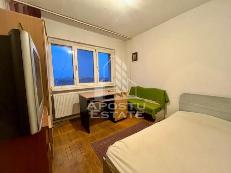 Apartament 3 camere,centrala proprie,lift,zona Saguui