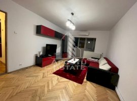 Apartament cu 3 camere, decomandat, 2 bai, zona Soarelui