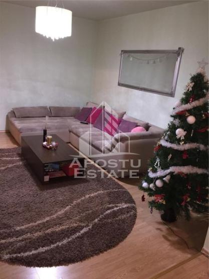 Apartament  3 camere deosebit,decomandat,zona Take Ionescu