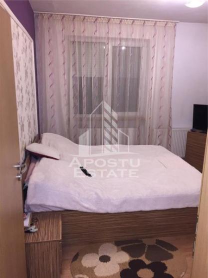 Apartament  3 camere deosebit,decomandat,zona Take Ionescu