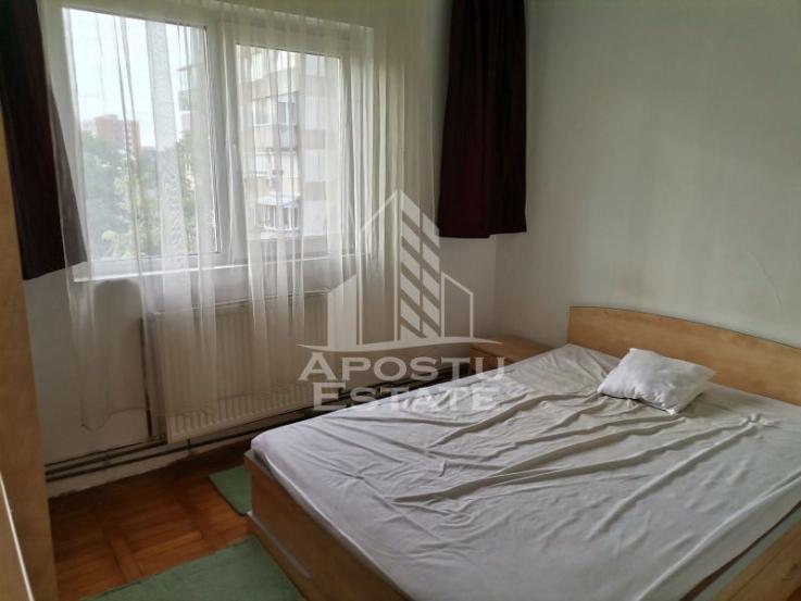 Apartament 2 camere, centrala proprie, 50mp, zona UVT