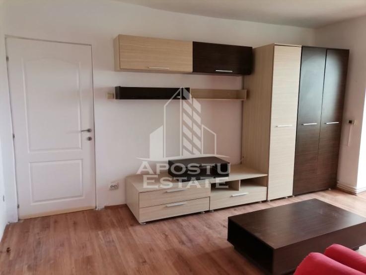 Apartament 2 camere, centrala proprie, 50mp, zona UVT