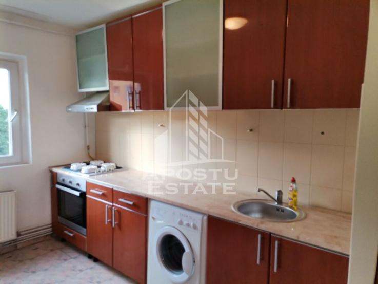 Apartament 2 camere, centrala proprie, 50mp, zona UVT