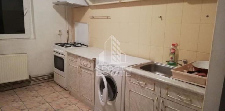 Apartament 2 camere, centrala proprie, 50mp, zona UVT